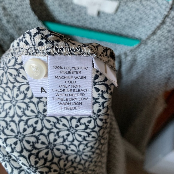 Ann Taylor LOFT Blouse - Picture 4 of 4